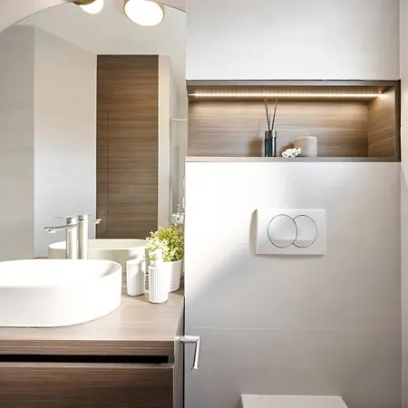 Aquarius Apartments - Beachside With Heated Pool Vodice Room photo
