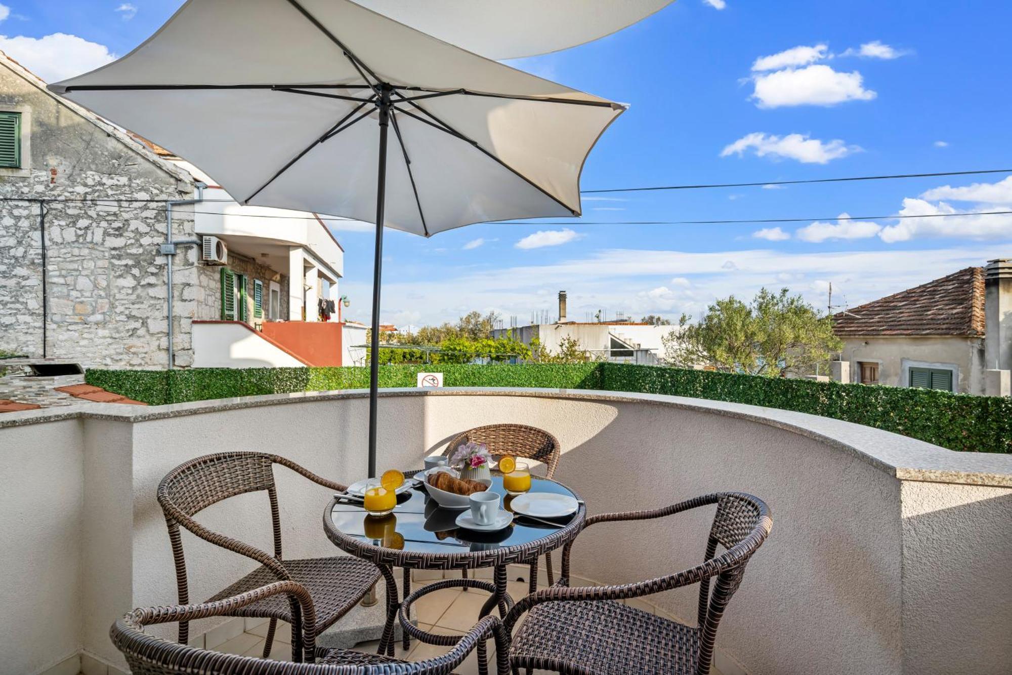 Apartman Aquarius - Beachside With Heated Pool *