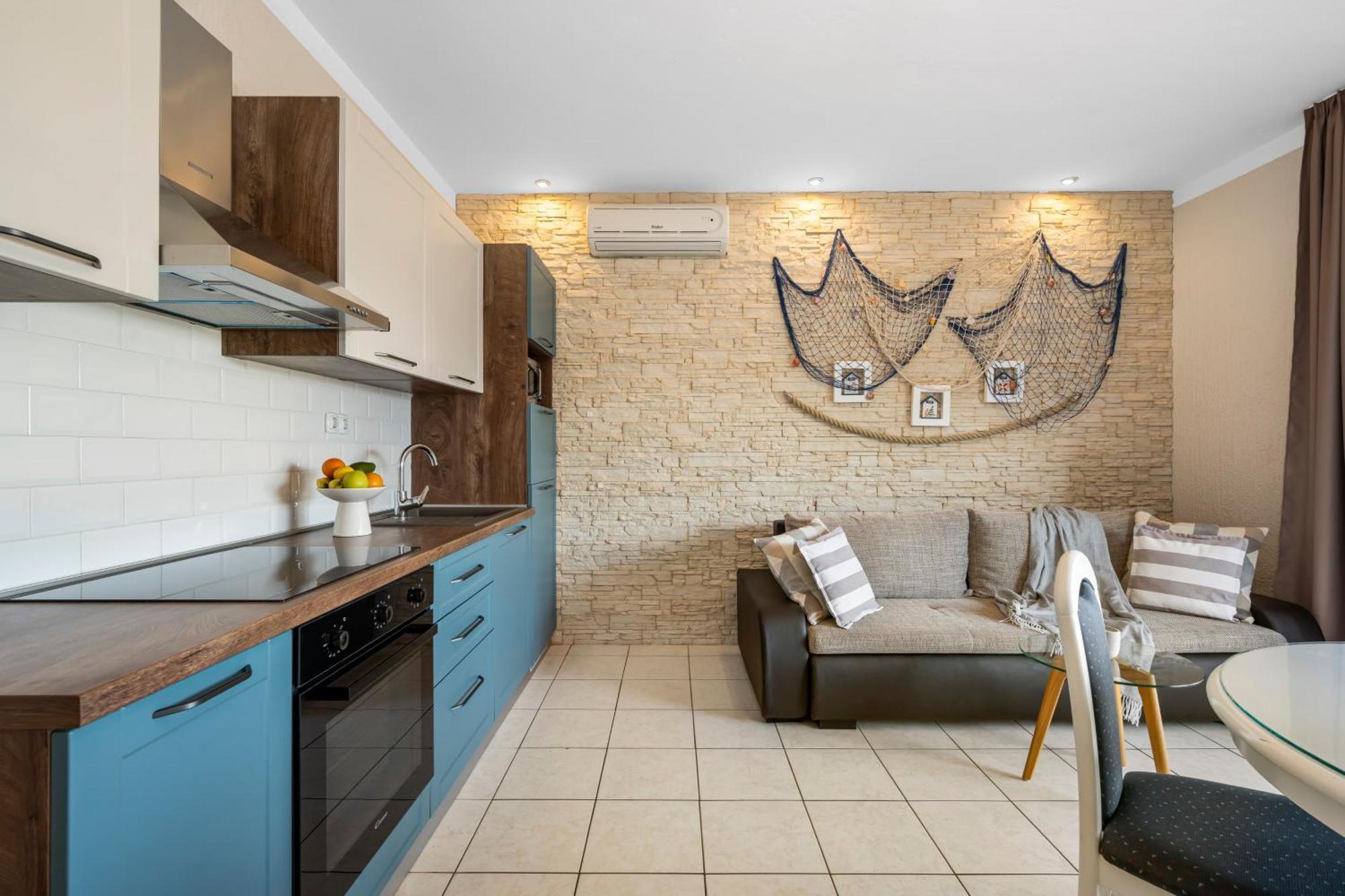 Aquarius - Beachside With Heated Pool